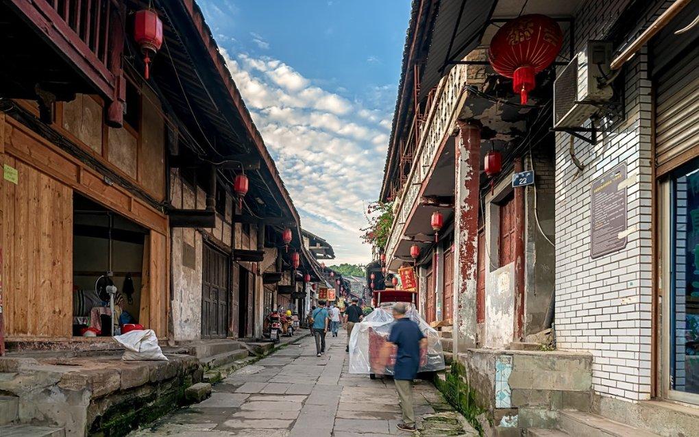 河南发现亿吨级油田算大吗，我国哪个省产油最多？跟沙特比还太少